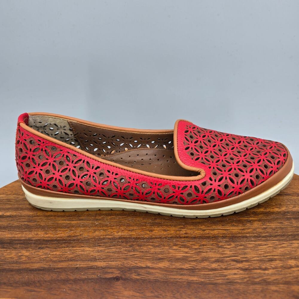 Spring Step Tulisa Loafers Womens 6.5 Red Leather Two Tone Laser Cut Flat Shoes
